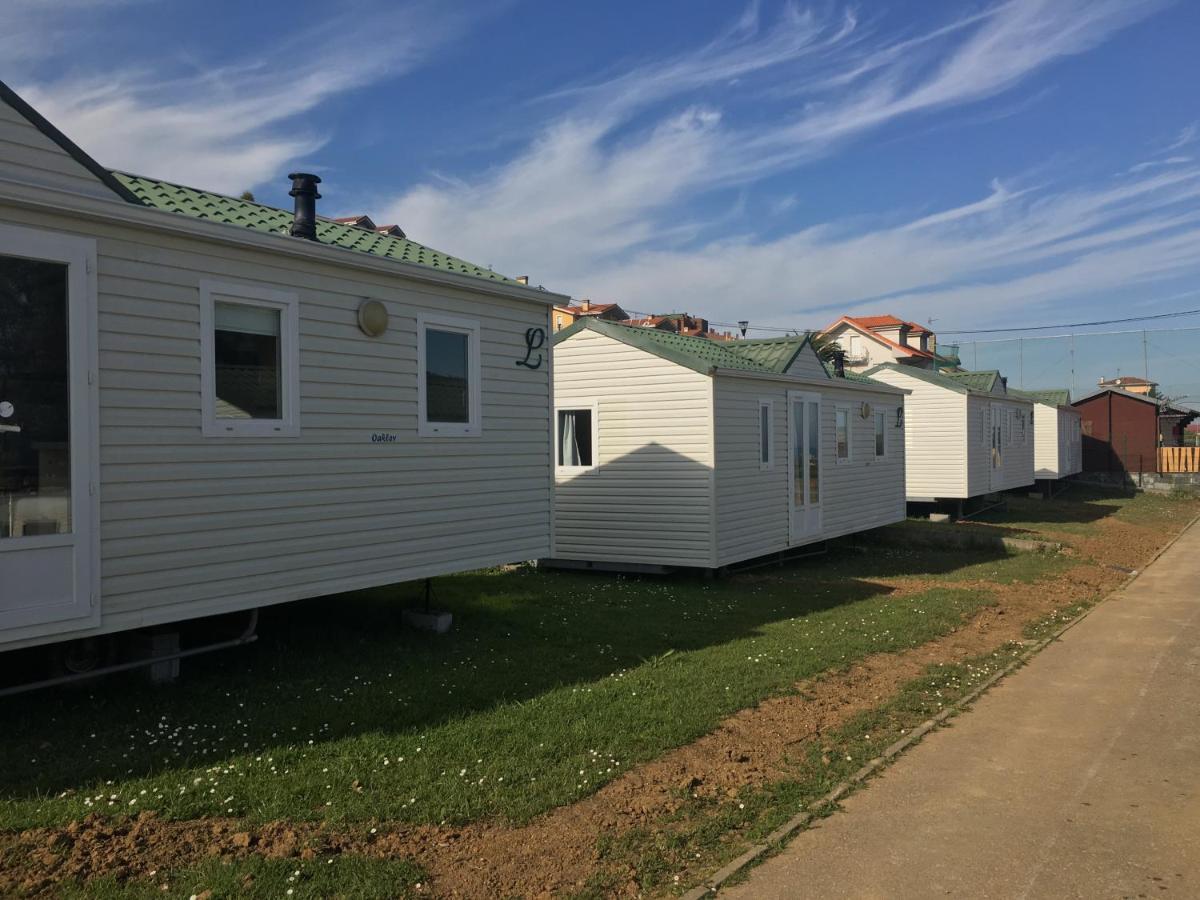 Camping Las Gaviotas Naveces Eksteriør bilde